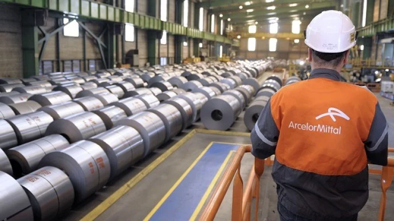 ArcelorMittal abre vagas para diferentes níveis em diversas regiões do Brasil