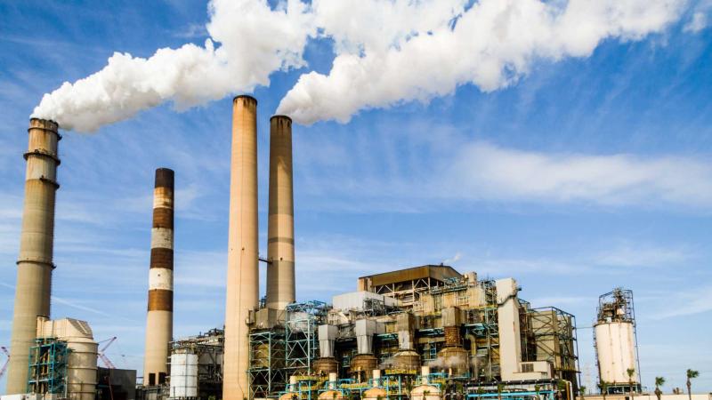 Brasil é o último em ranking de competitividade industrial, diz CNI